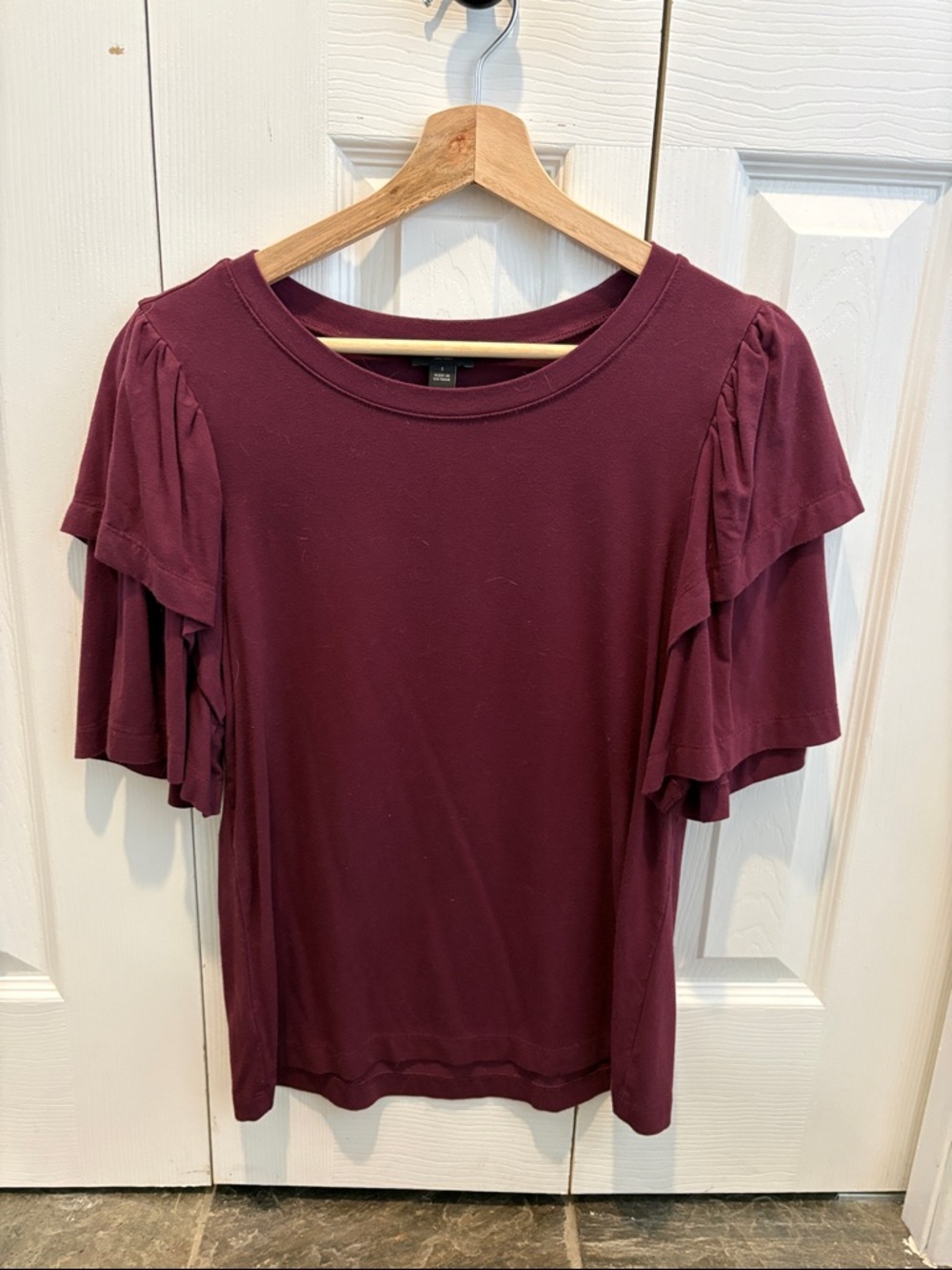 Ann Taylor Factory Burgundy Ruffle Sleeve Tee